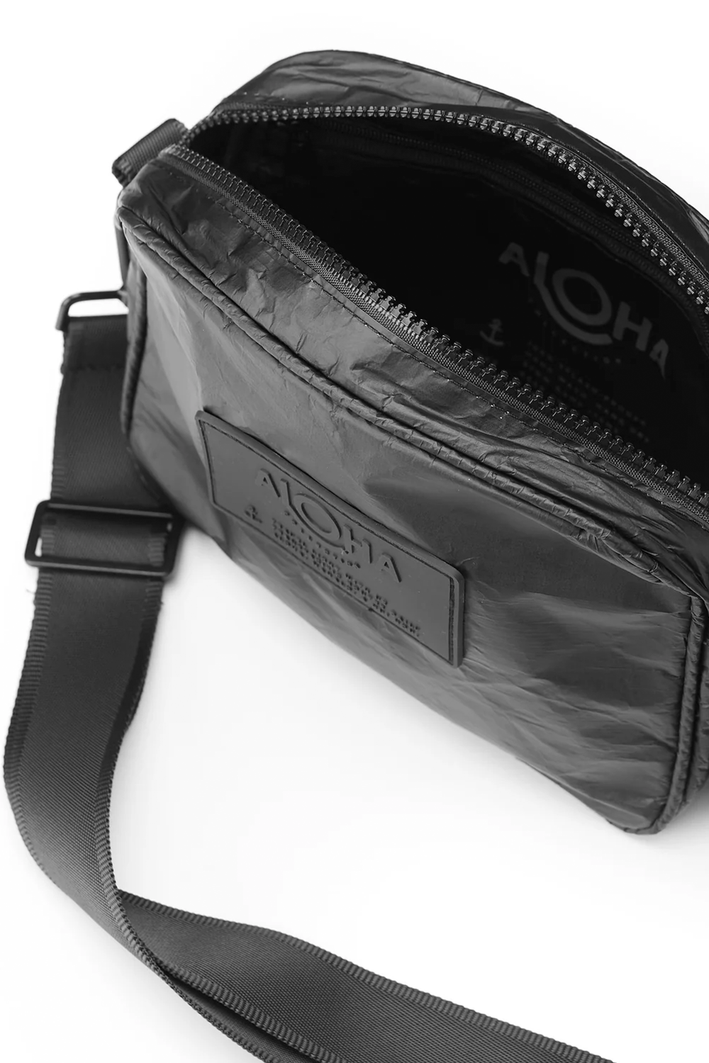 Monochrome Le Tour Black