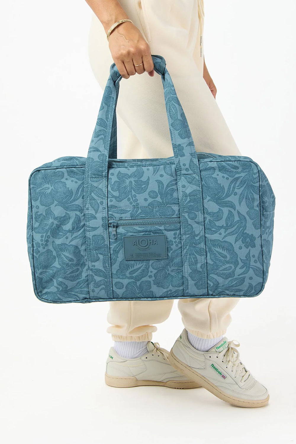 Weekender Keep It Light Breezy