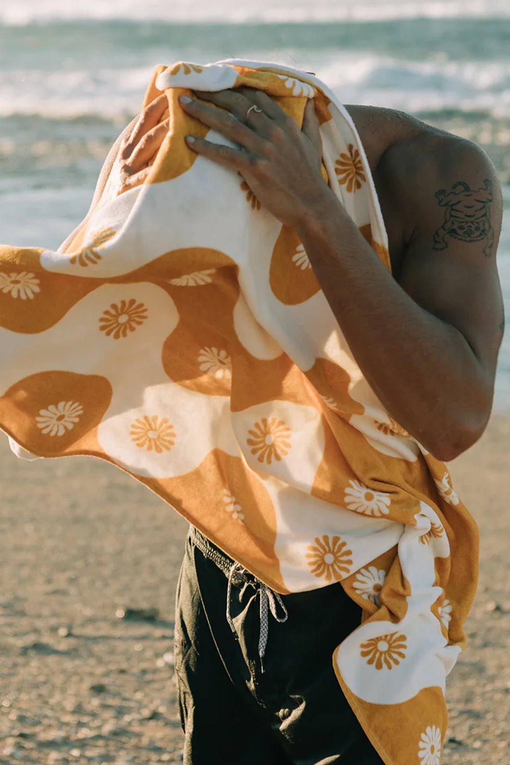 Botanical Balance Beach Towel Mustard - Domo del Mar