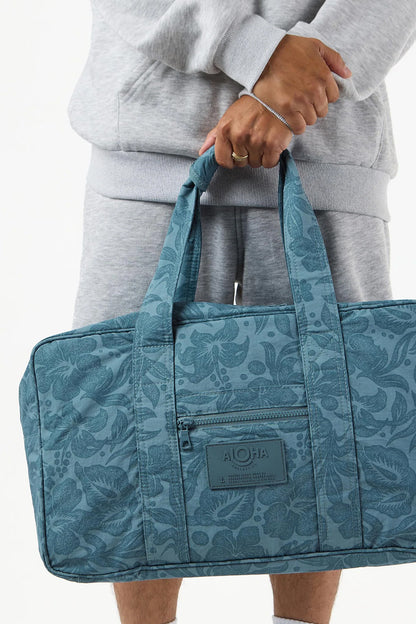Weekender Keep It Light Breezy