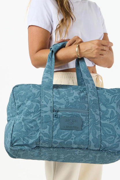 Weekender Keep It Light Breezy
